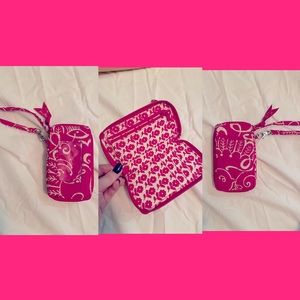 (CLOSET CLOSING FINAL SALE) Vera Bradley Pink Swirl Clutch Wristlet
